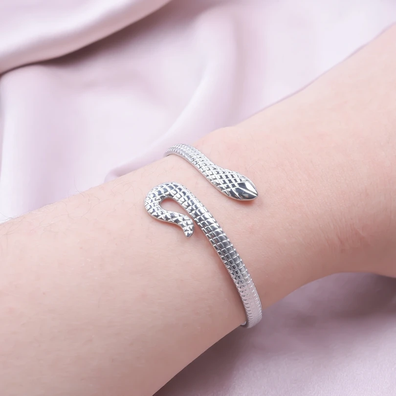 Fashion Simple Snake Shaped Open Cuff Bracelet Handcrafted Punk Stainless Steel Cuff Bangles Women Girls Birthday Jewelry Gifts