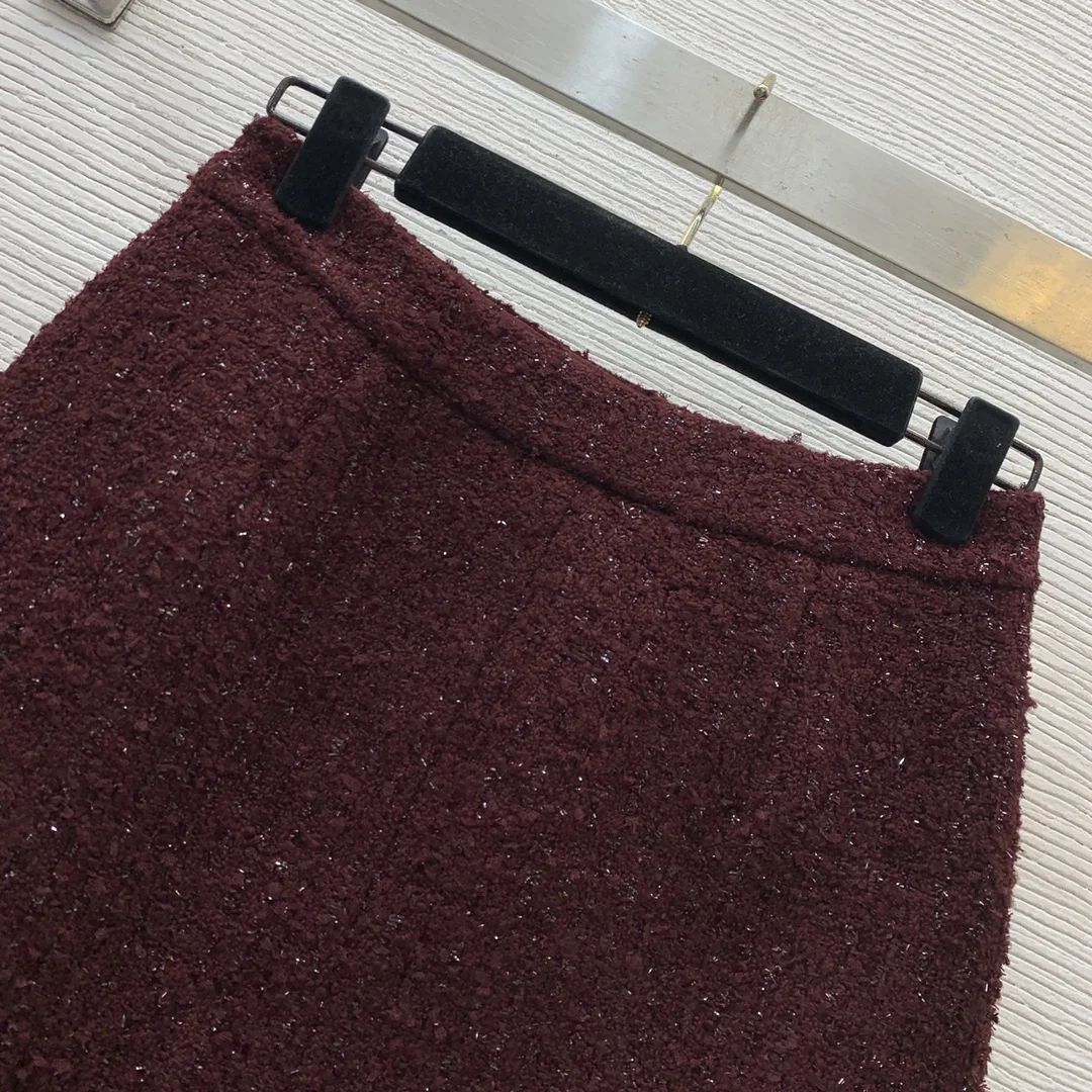 Autumn and Winter New Sparkling Silk Blended Coarse Floral Fabric Short Skirt, Velvet Edge Splicing High Waist Slimming Skirt