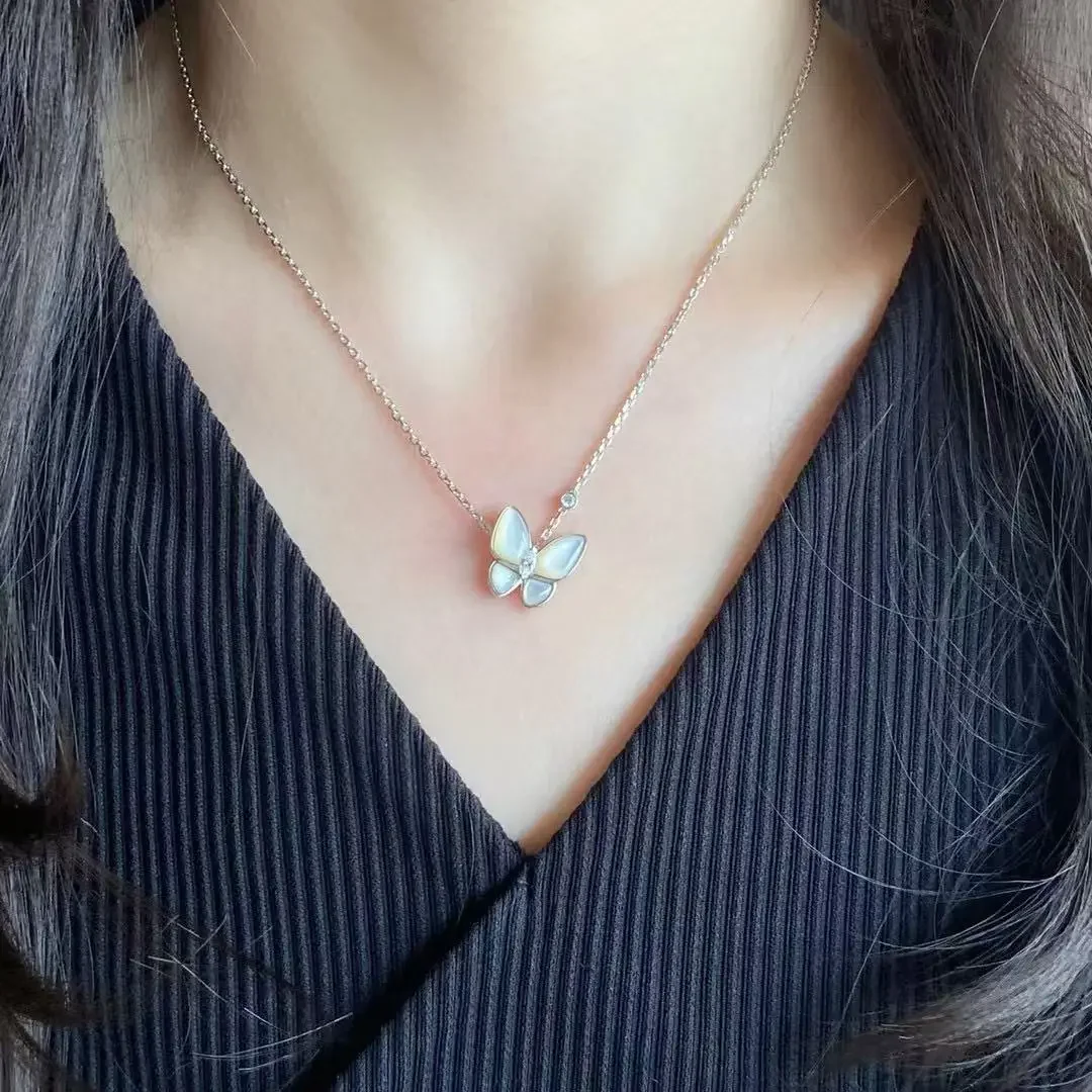 Premium Jewelry French Style High Quality Trifolium Lucky Grass Necklace Fashionable Dynamic Trend Butterfly Pendant