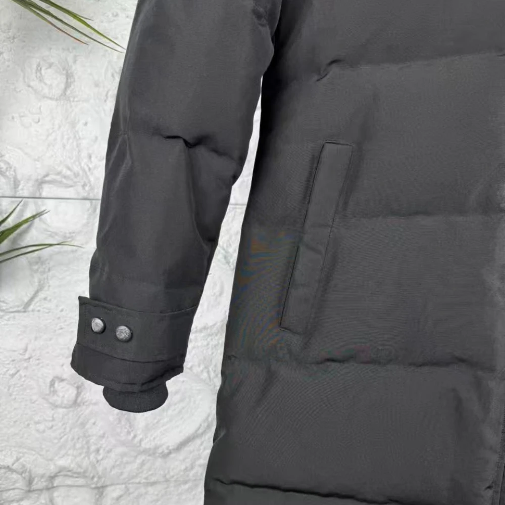 2025 العلامة التجارية الفاخرة شتاء دافئ عادية المرأة أسفل معاطف السترة القطن الصلبة كبيرة الحجم الإناث لينة سميكة البخاخ مصمم السترات