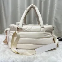 Breathable Pet Bag Outdoor Travel Puppy Dog Cat Bag Carrier Bags Shoulder Pets Foldable Soft Backpack