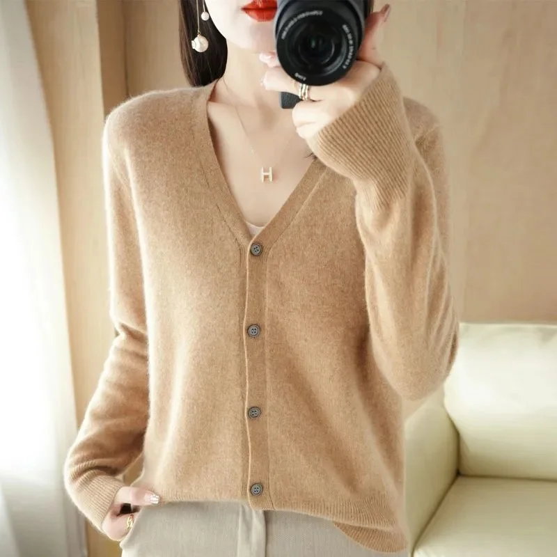 

New Fashion Spring Autumn 100% Merino Wool Women's V-neck Cardigan Cashmere Sweater 2025 Female Knitwear Clothing Korean Tops