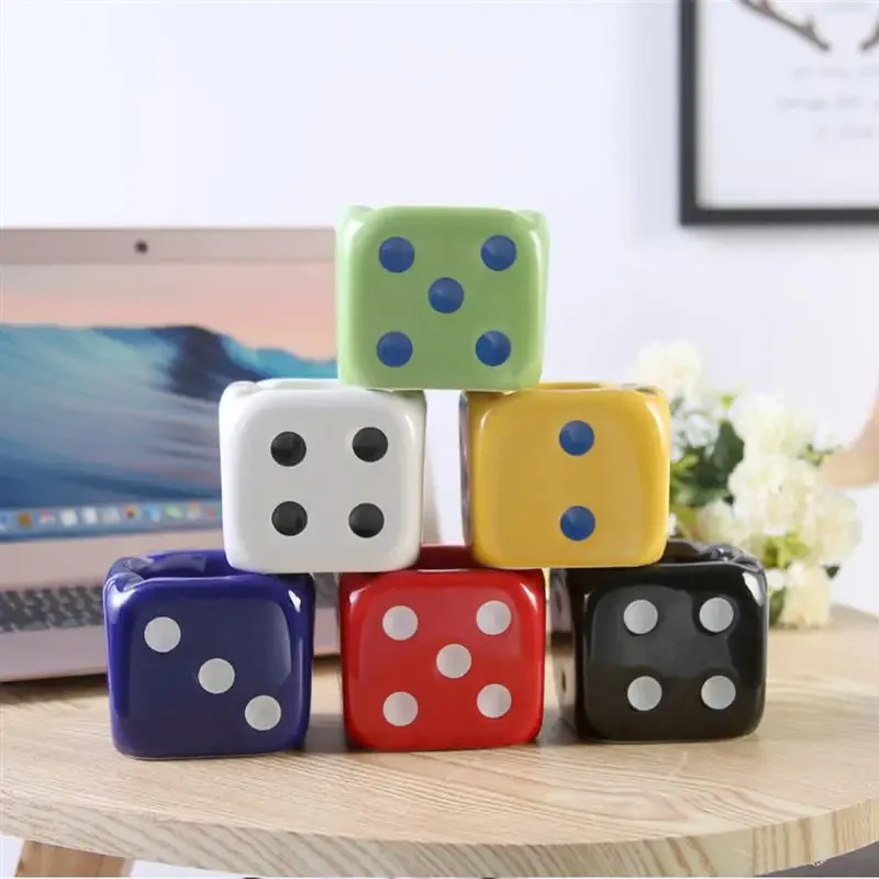 New Creative Ceramic Ashtray Unique Dice Shaped Cigarette Ashtray Adorable Ash Tray Desktop Adornment For Home Office Decor, 1Pc