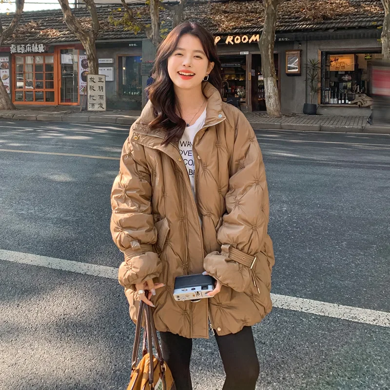 

Winter Women's Down Coats Stand Collar Loose Warm Fluffy Down Coat Female Buckle Cuff DesignDiamond Plaid Woman's Quilted Jacket