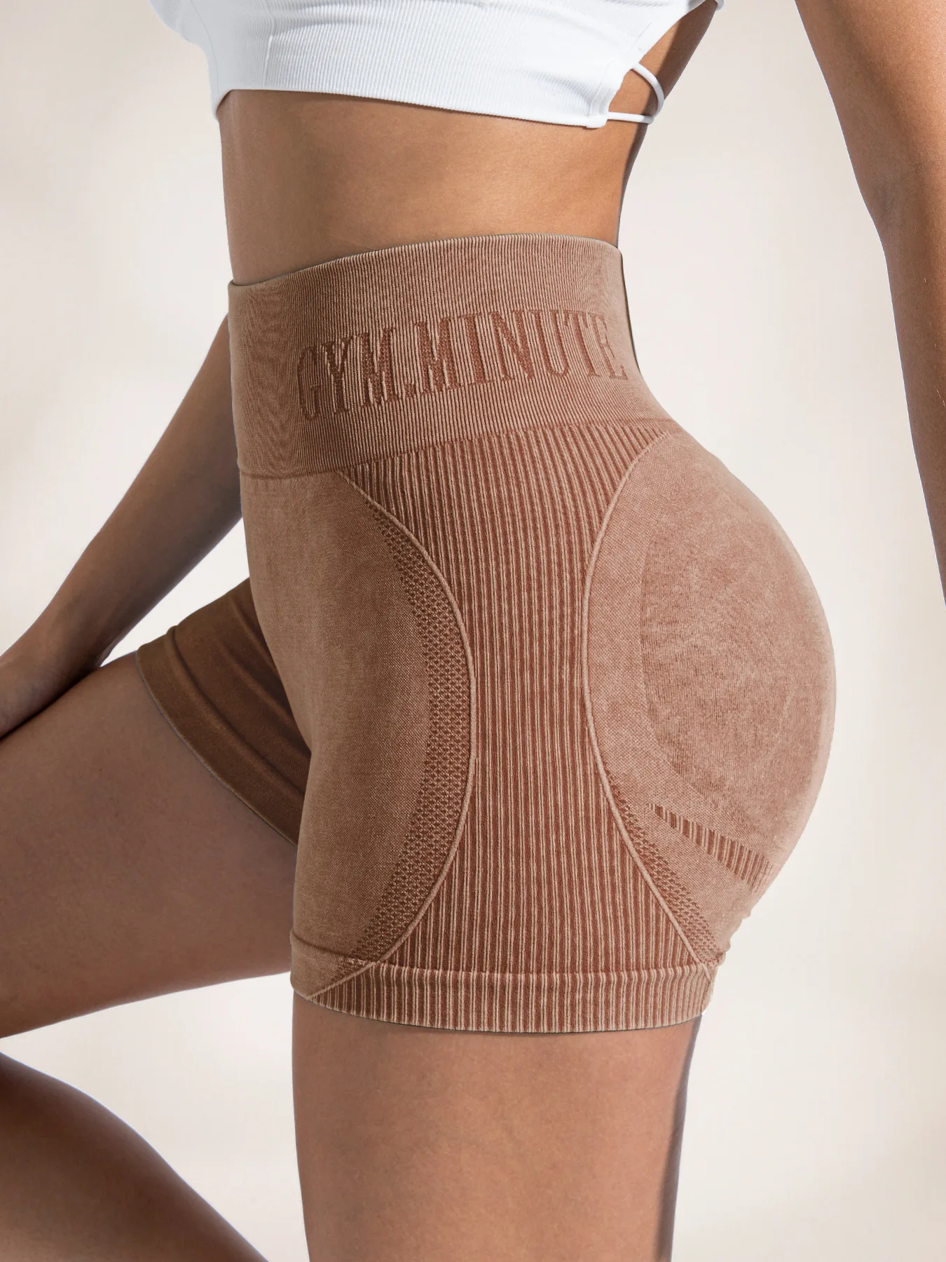 Damen Sand-Wash High-Waist Yoga-Shorts mit Bauchkontrolle und Po-Lifting-Effekt, Hochelastische Slim-Fit Sporthose für Laufen, Fitness und Workout – Detail 38
