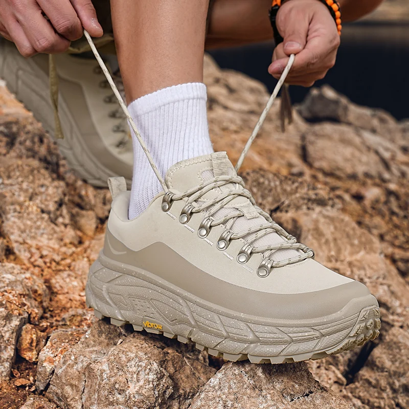 Summer Essentials Hot Sale Breathable Lightweight Casual Hiking Shoes Running Shoes Outdoor Training Shoes Very Good