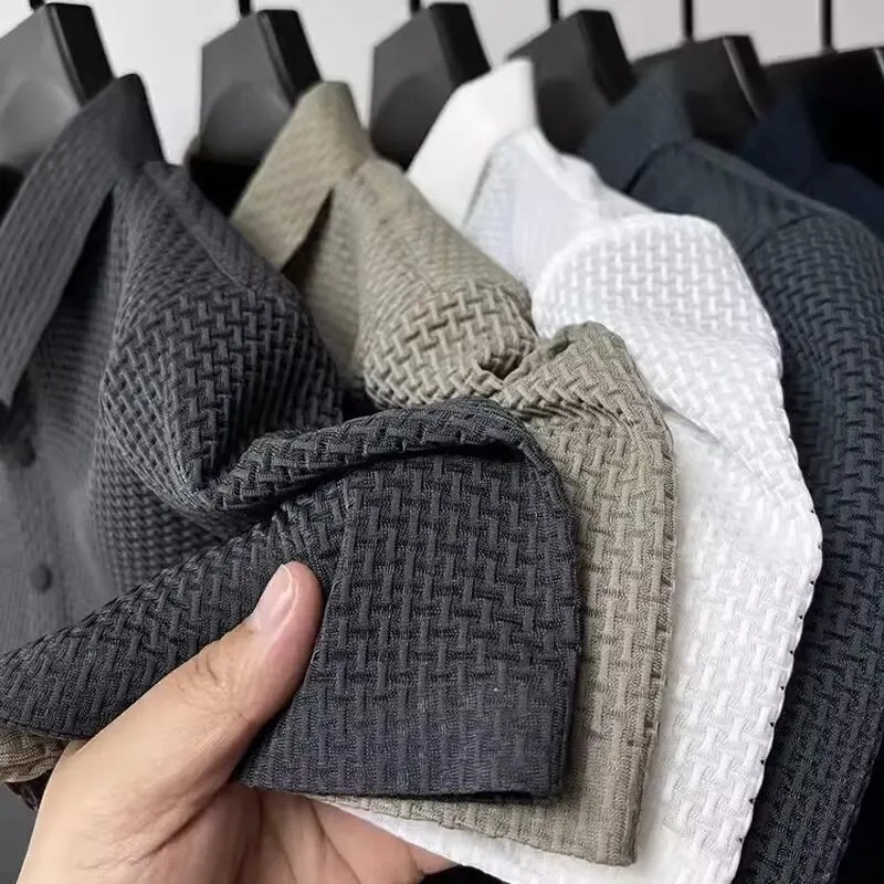 T-shirt polo a maniche corte cava Lop-up da uomo nuova estate T-shirt moda business traspirante in seta di ghiaccio Abbigliamento di marca maschile