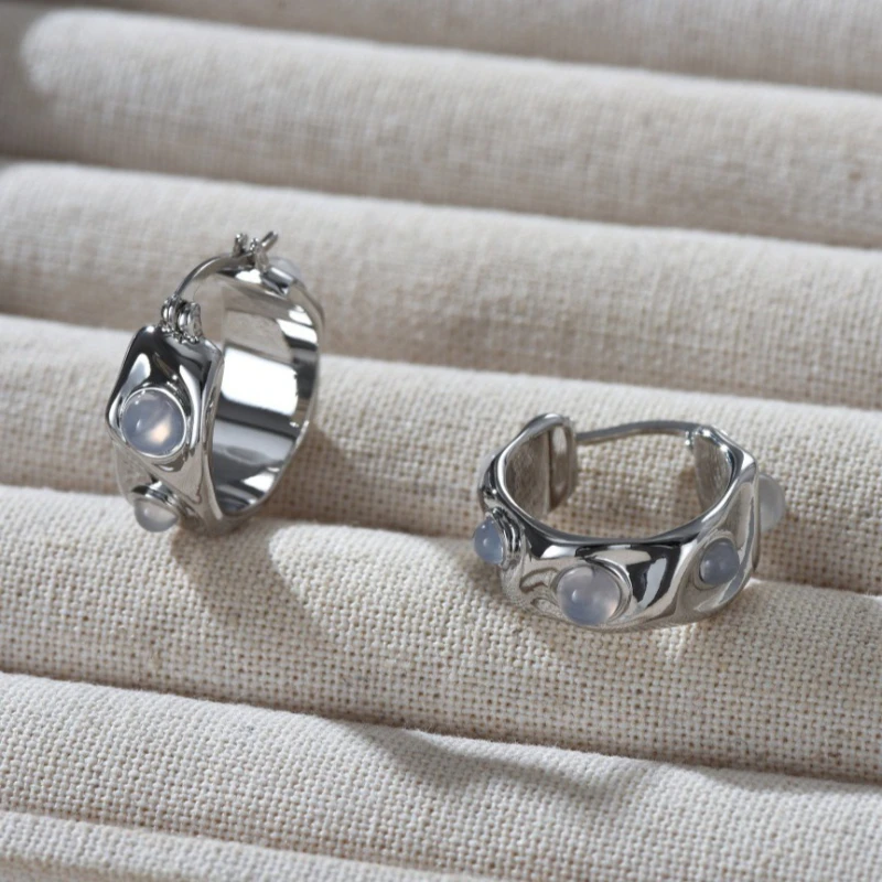 

Europe American Fashion Copper Plated Platinum White Agate Earrings Women Minimalist Jewelry Trend