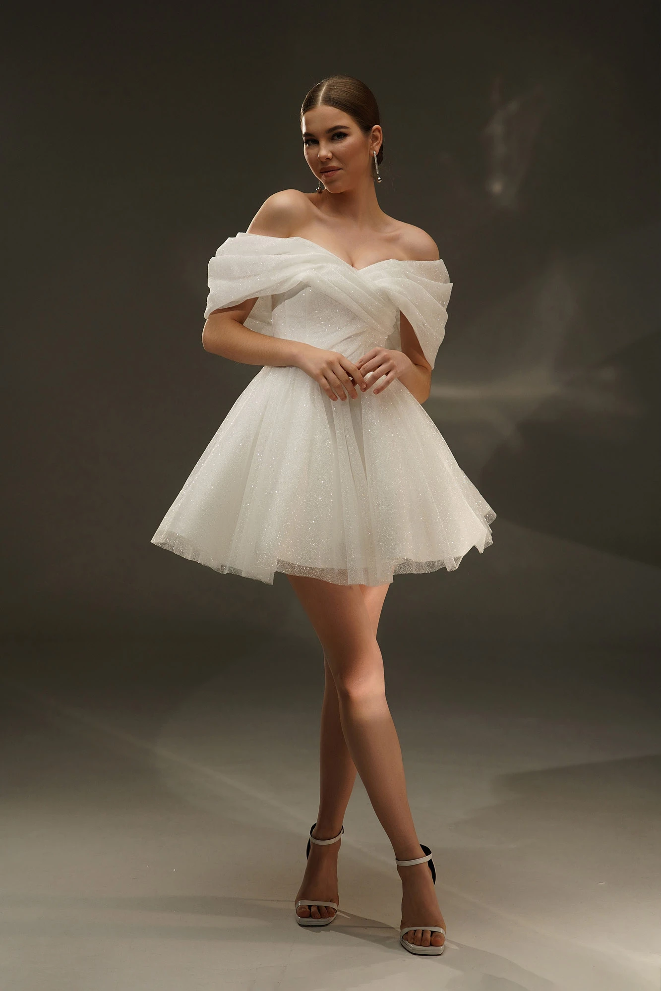 Glitter Tulle Wedding Dresses 2026 Off-Shoulder Mini Bride Dress A-line vestidos de novia Puffy Short Prom Dress Back Lace Up