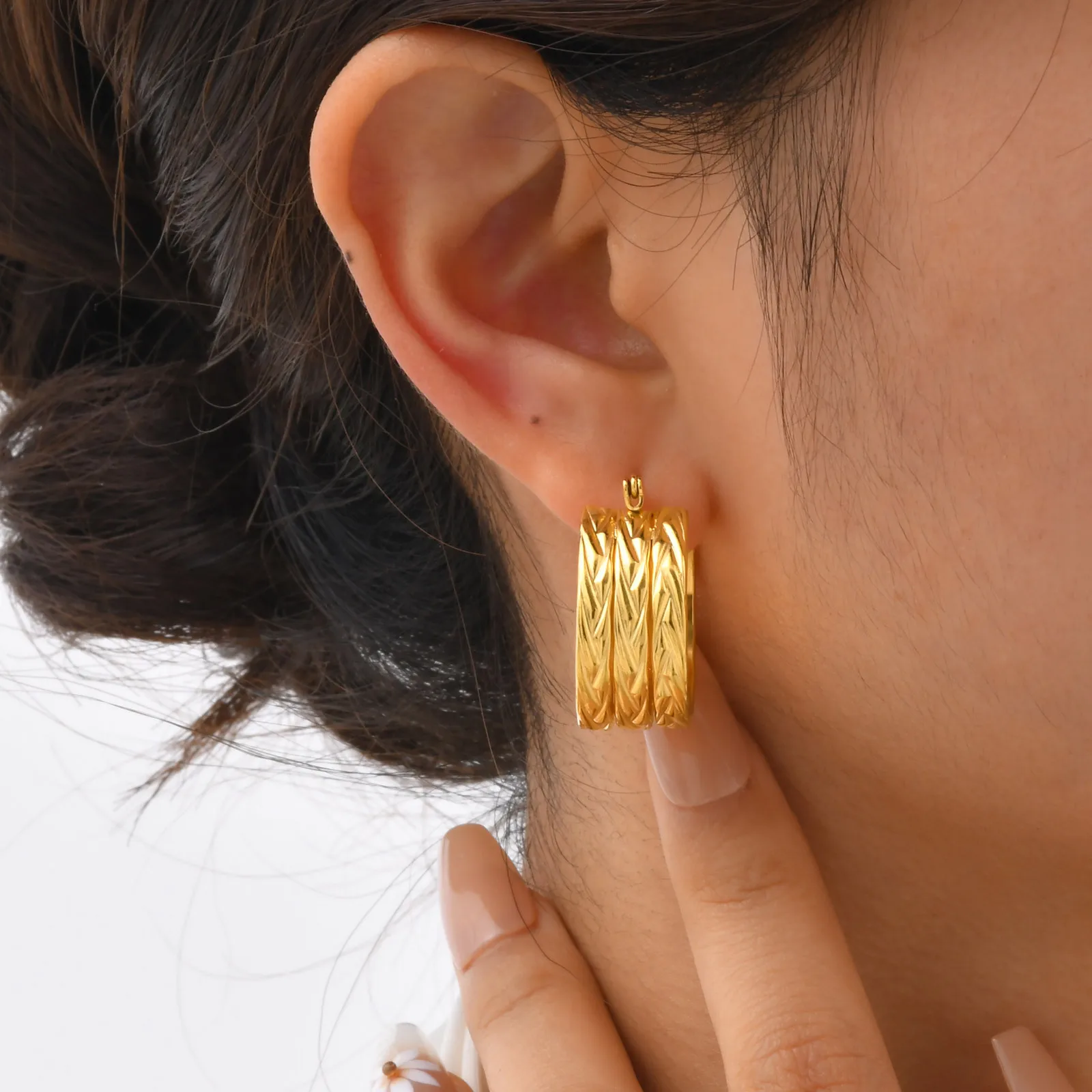 أقراط دائرية ثلاثية واسعة للنساء هيبوالرجينيك، أقراط مجوهرات مكتنزة من الفولاذ المقاوم للصدأ مطلية بالذهب #2