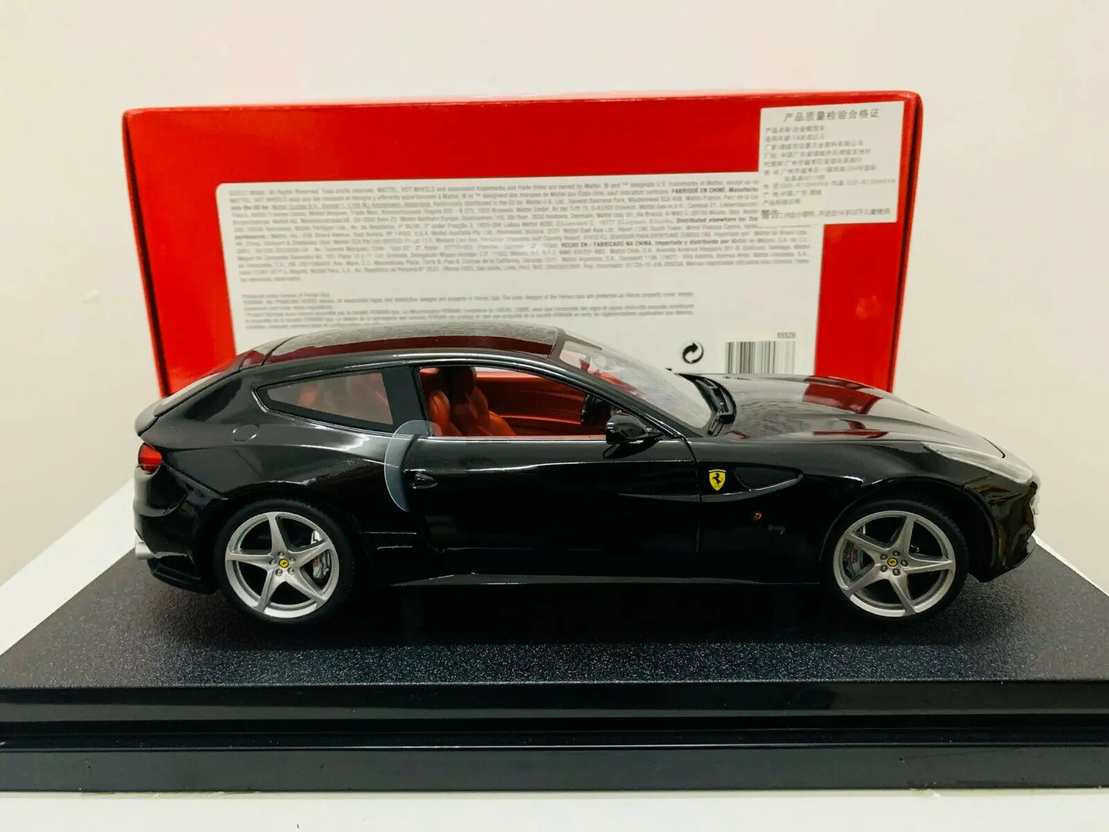 1/18 Scale DieCast Model Car FF Black 2 Open Door X5526