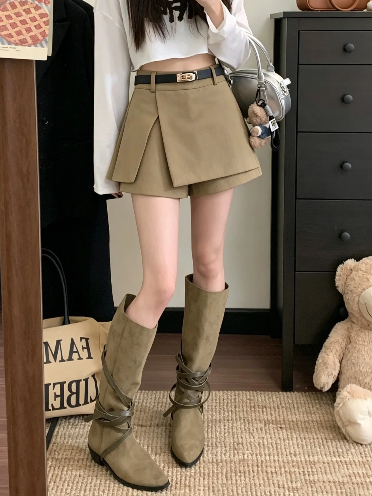 High Waist A-Line  Skirt for Women with Belt Khaki Color Slimming Versatile Short Skirt Korean Style Autumn New Arrival