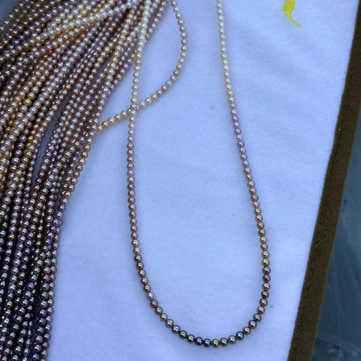 perle-naturali-d'acqua-dolce-colorate-da-3-4mm-forma-quasi-rotonda-per-creazione-di-gioielli-collane-bracciali-e-accessori-vendita-all'ingrosso