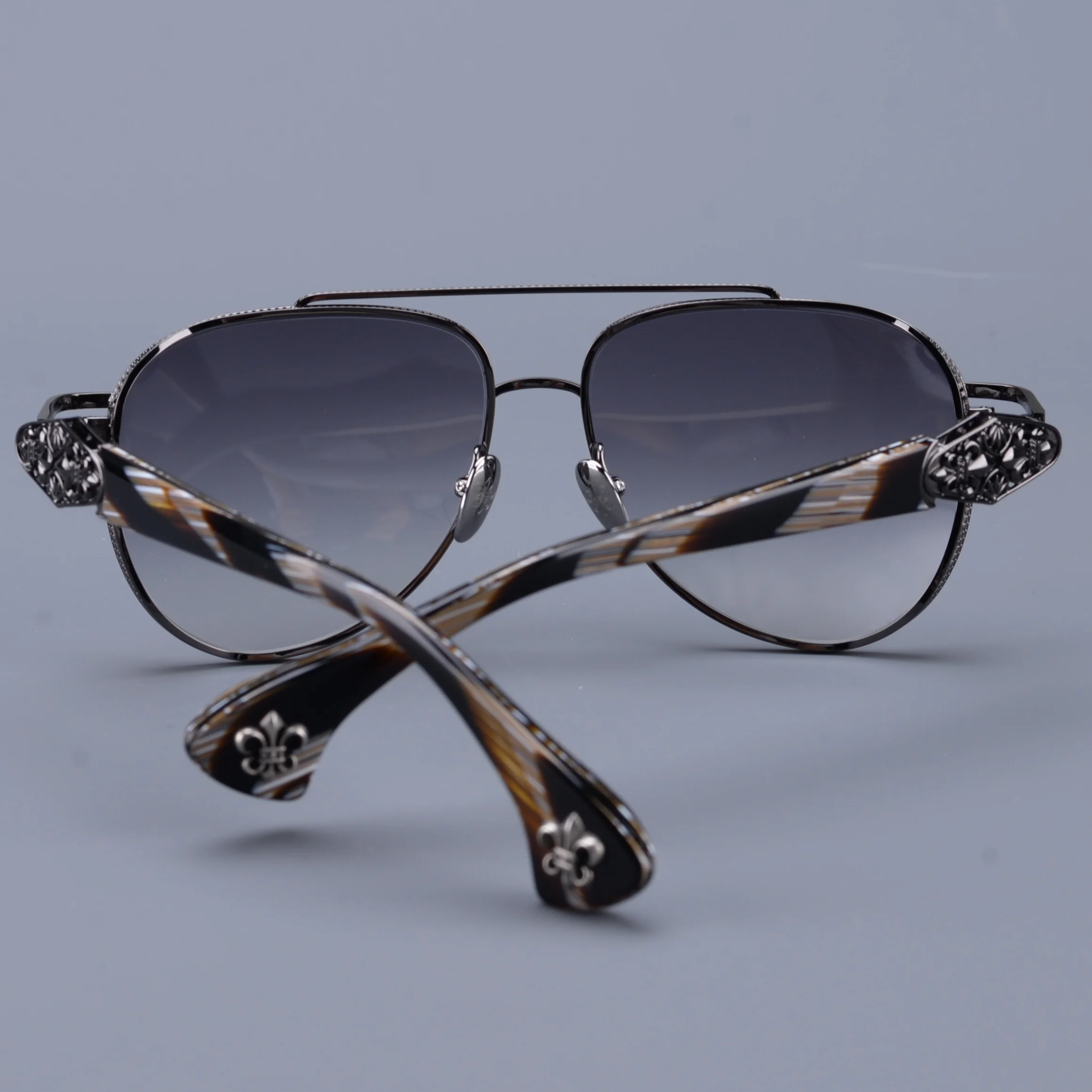 World High end Brand Design Classic Pilot Style Men's Titanium Frame Glasses Outdoor Travel Fashion Decoration Luxury Eyeglasses