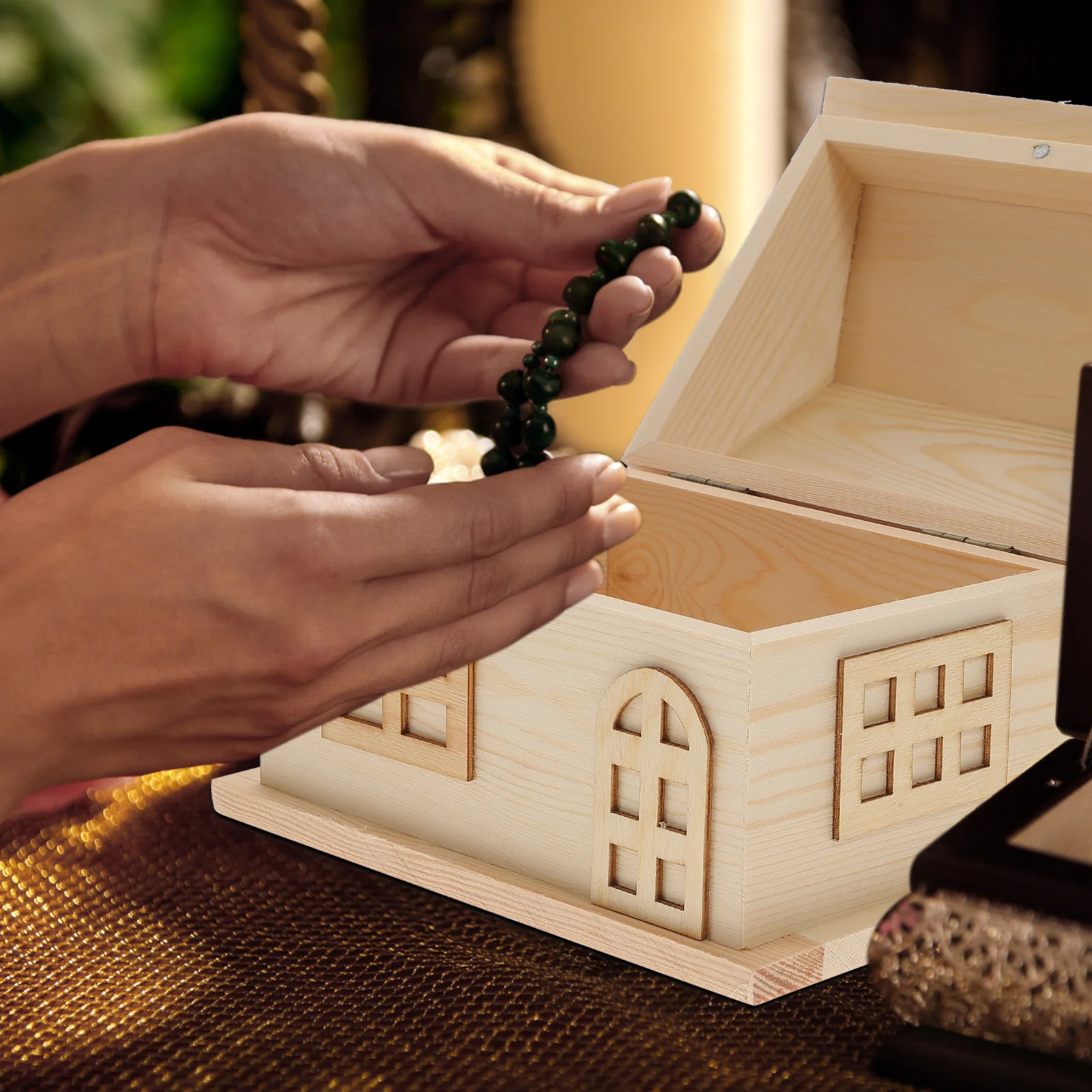 

Multifunctional Pine Storage Box House-shaped Wooden Box Creative Piggy Bank Desktop Jewelry Box(Wood Color)