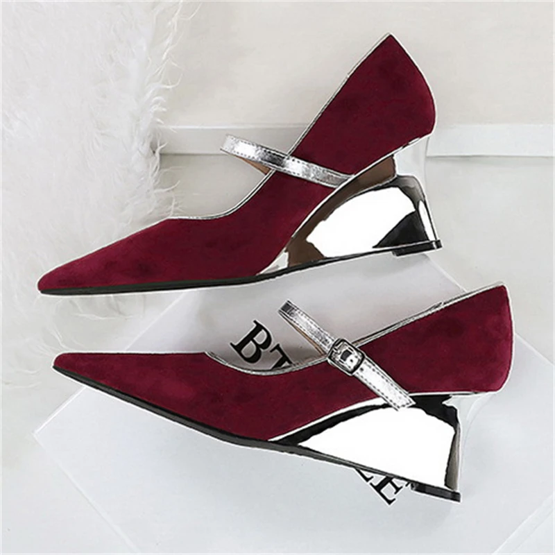 

Туфли-лодочки BIGTREE женские, заостренный носок, металлический декор, ремешок, танкетка, каблук, модная весенняя обувь