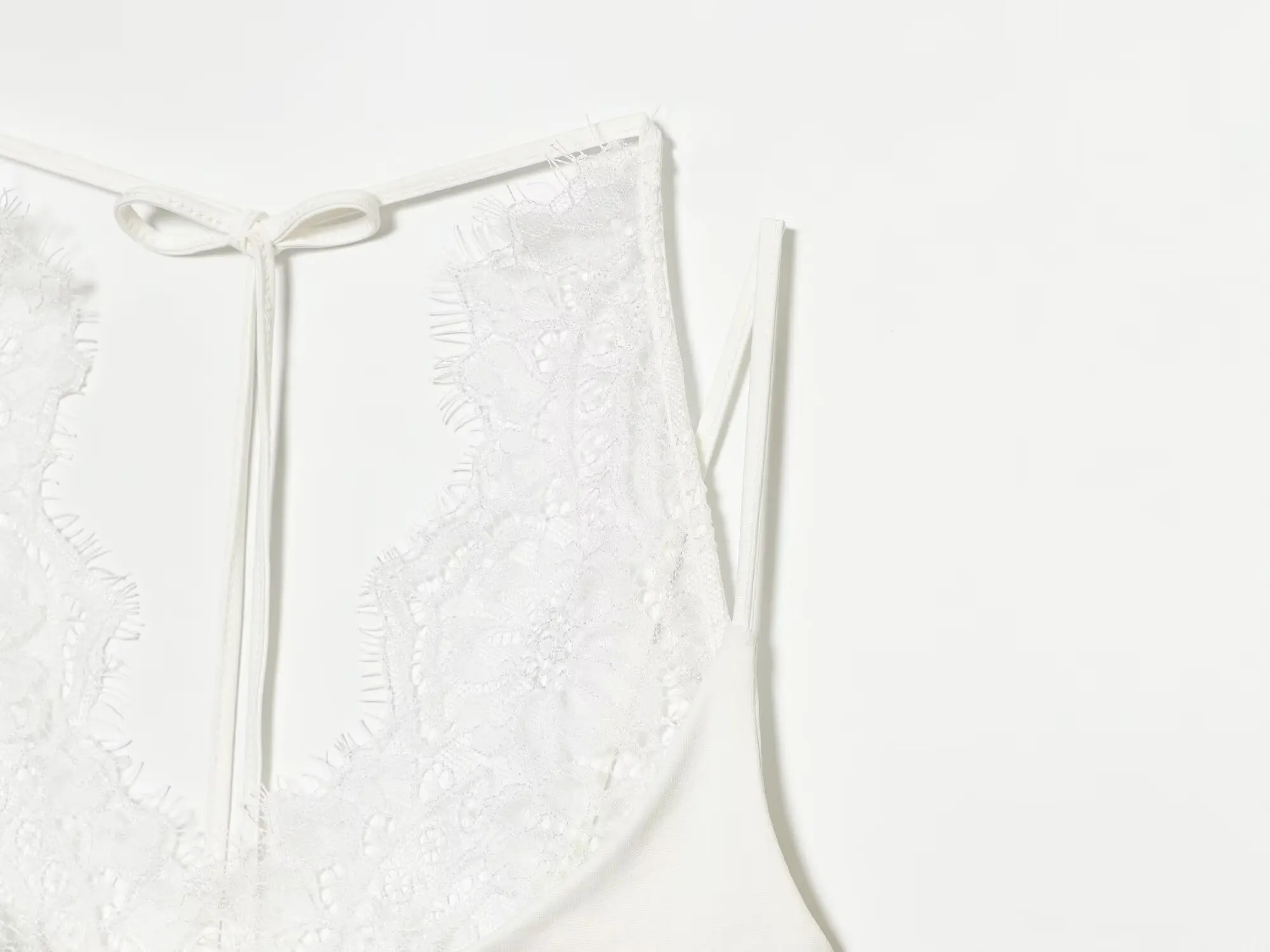 TFMLN Damen Neckholder-Top mit Spitzenbesatz, schickes ärmelloses Cami-Top, Sommer, neu, einfarbig, sexy, schlankmachend, für Ausgeh-Looks, lässige Damenbekleidung – Detail 12