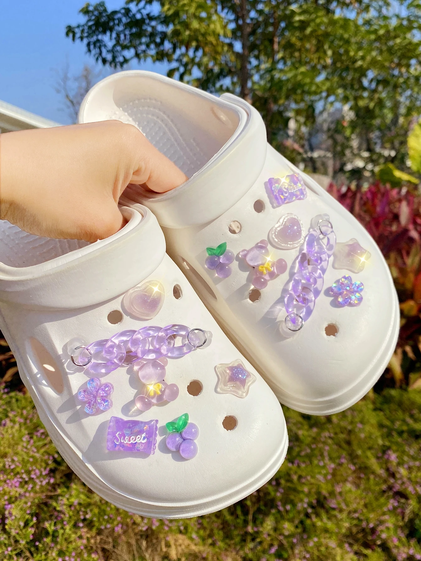 

14 DIY detachable garden shoe accessories: Bow bear, candy, flower, heart, five-pointed star, grape, purple chain buckle DIY dec