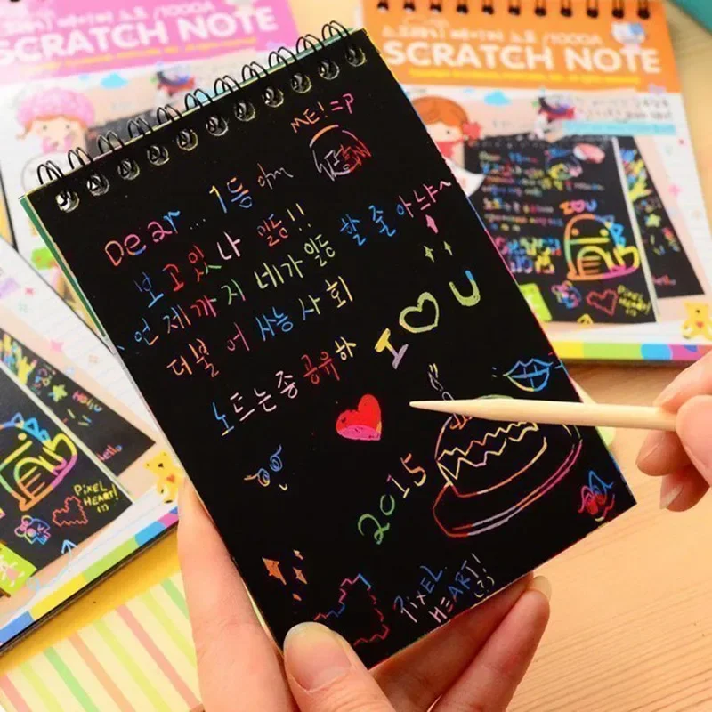 Cahier de graffiti noir pour enfants, jouets de dessin à gratter bricolage, papier de peinture, livre de dessin, cadeau amusant pour les petits