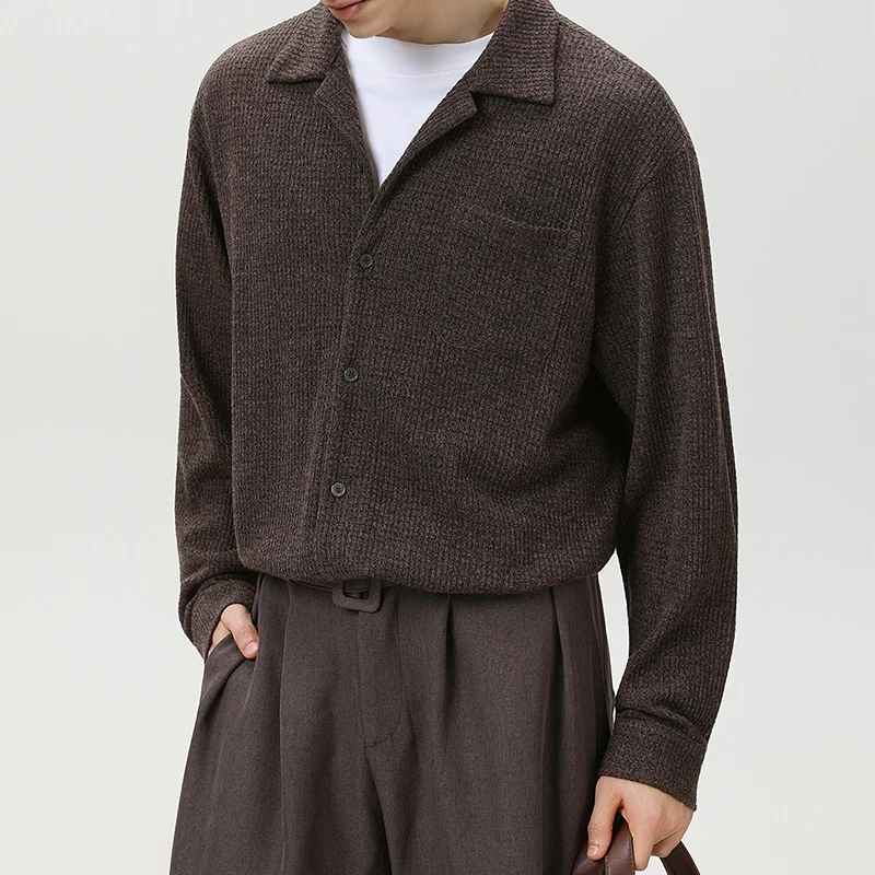 Kemeja Pria Lengan Panjang Bergaya Musim Semi Gugur Baru Kasual Warna Solid Bernapas Tekstur Kemeja Pria Vintage Kancing Kerah Lipat