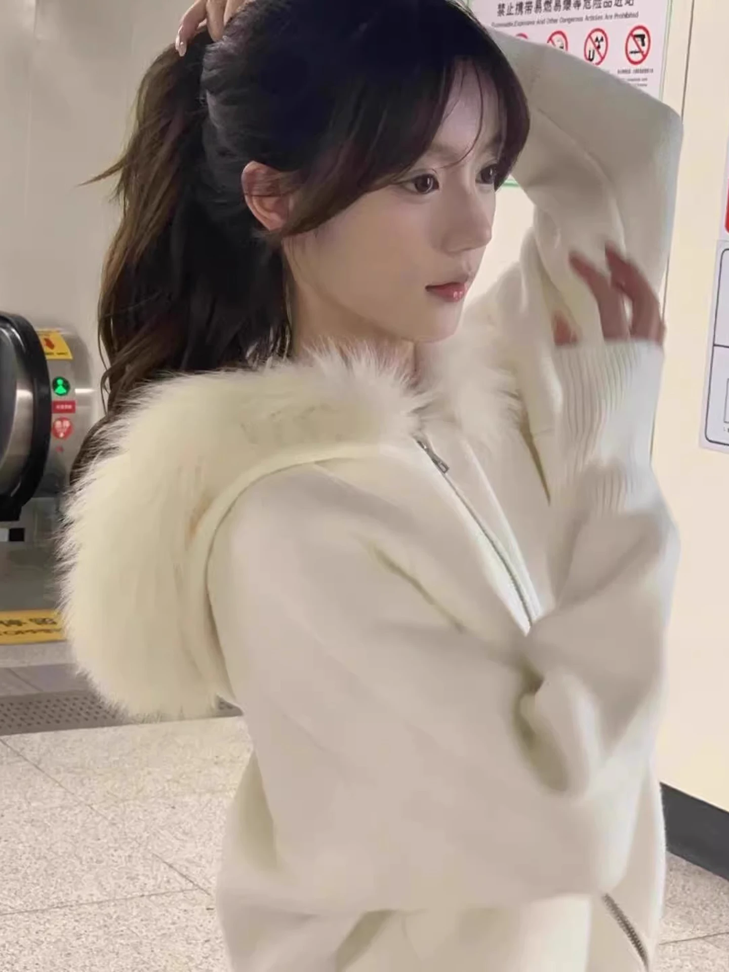 معطف نسائي محبوك مع ياقة فرو، تصميم جديد للخريف والشتاء، كارديجان قصير محبوك، معطف سترة أنيق وعصري