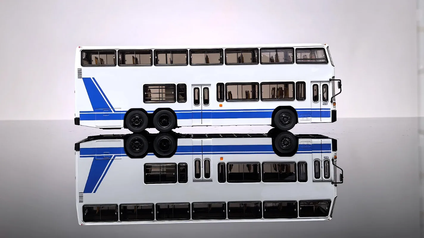 Diecast 1/64 Skala Jinling Legierung Modell Autos JinlingDouble Decker Bus Spezielle Route5 Spielen Fahrzeuge Spielzeug für Jungen Geschenk Original Box