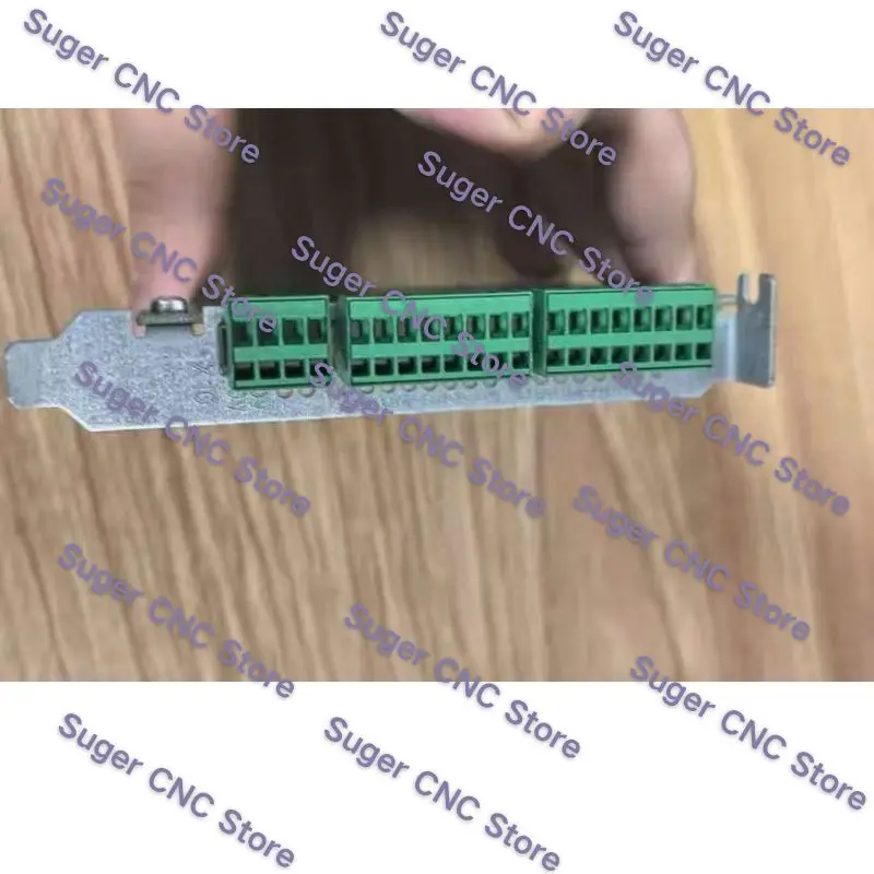 

Подержанная плата ввода-вывода 1070091934-AA протестирована в порядке и быстро отправлена.