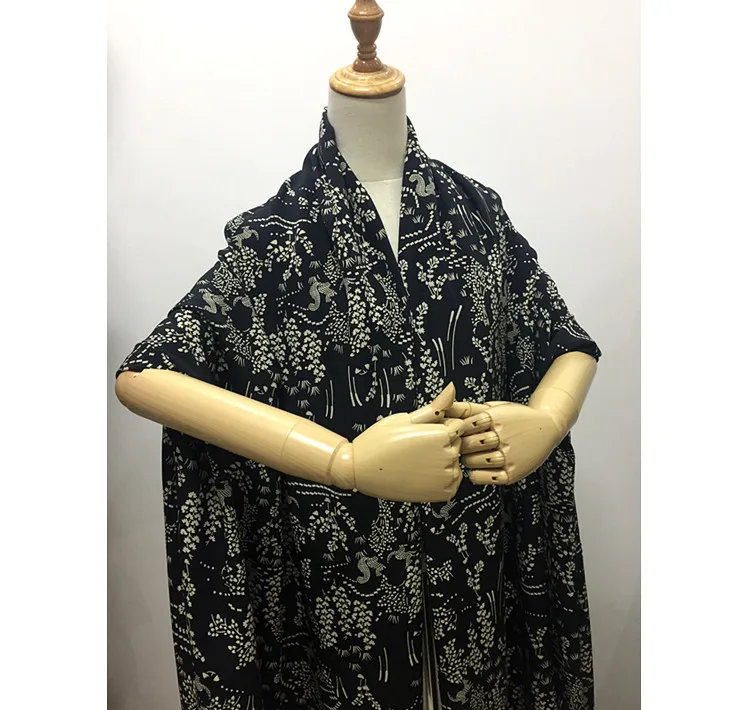 1 meter 100% Mulberry Silk 16 momme Crepe Silk Fabric Black with Small Floral Printed 138cm 54