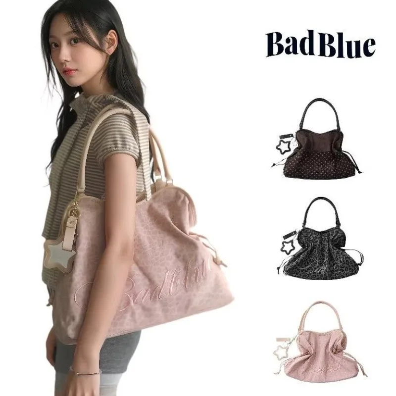 Image of Koreanische BadBlue bestickte Tragetasche mit Leopardenmuster, große Schultertasche mit Sternspiegel-Anhänger, Y2K trendige Damenhandtasche