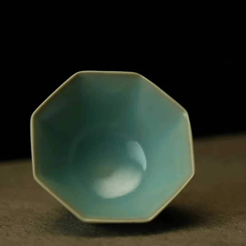 

Ru Kiln Tea Cup Master Cup Eight-sided Cup Sky Blue Ru Porcelain Tasting Cup