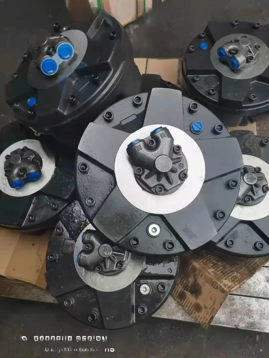 Supply high torque hydraulic oil motors for mud pumps in non excavation horizontal directional drilling rigs