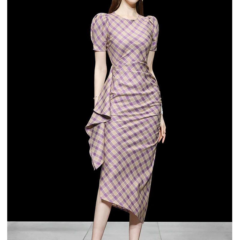 

2022 Summer New Temperament Self-cultivation Plaid Short-sleeved Waist Slimming Short Package Hip Skirt Mid-length Dress