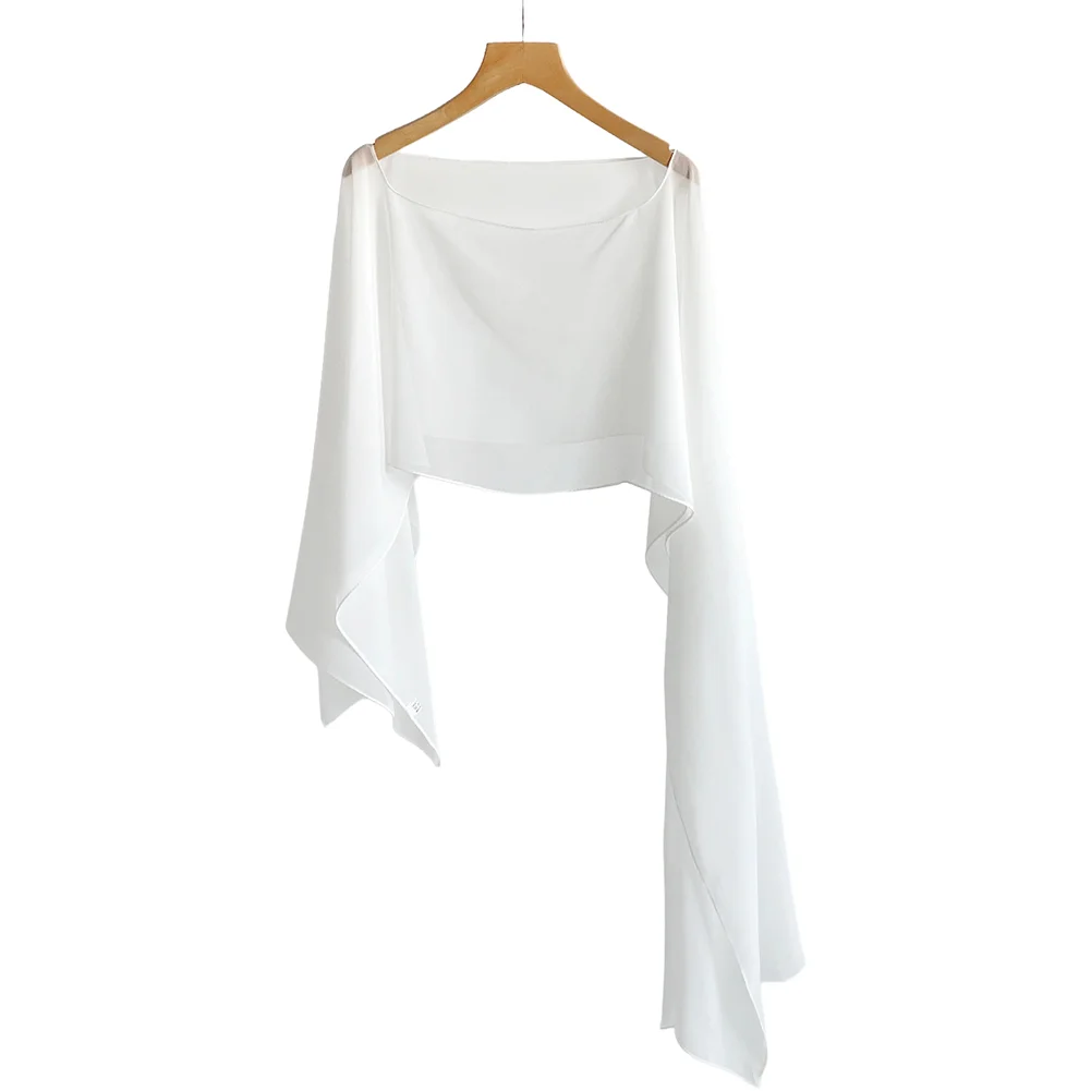 Polyester Evening Shawl for Women with Fashion-Forward Design Elements Suitable for Formal Evening Wear and Event Coverage