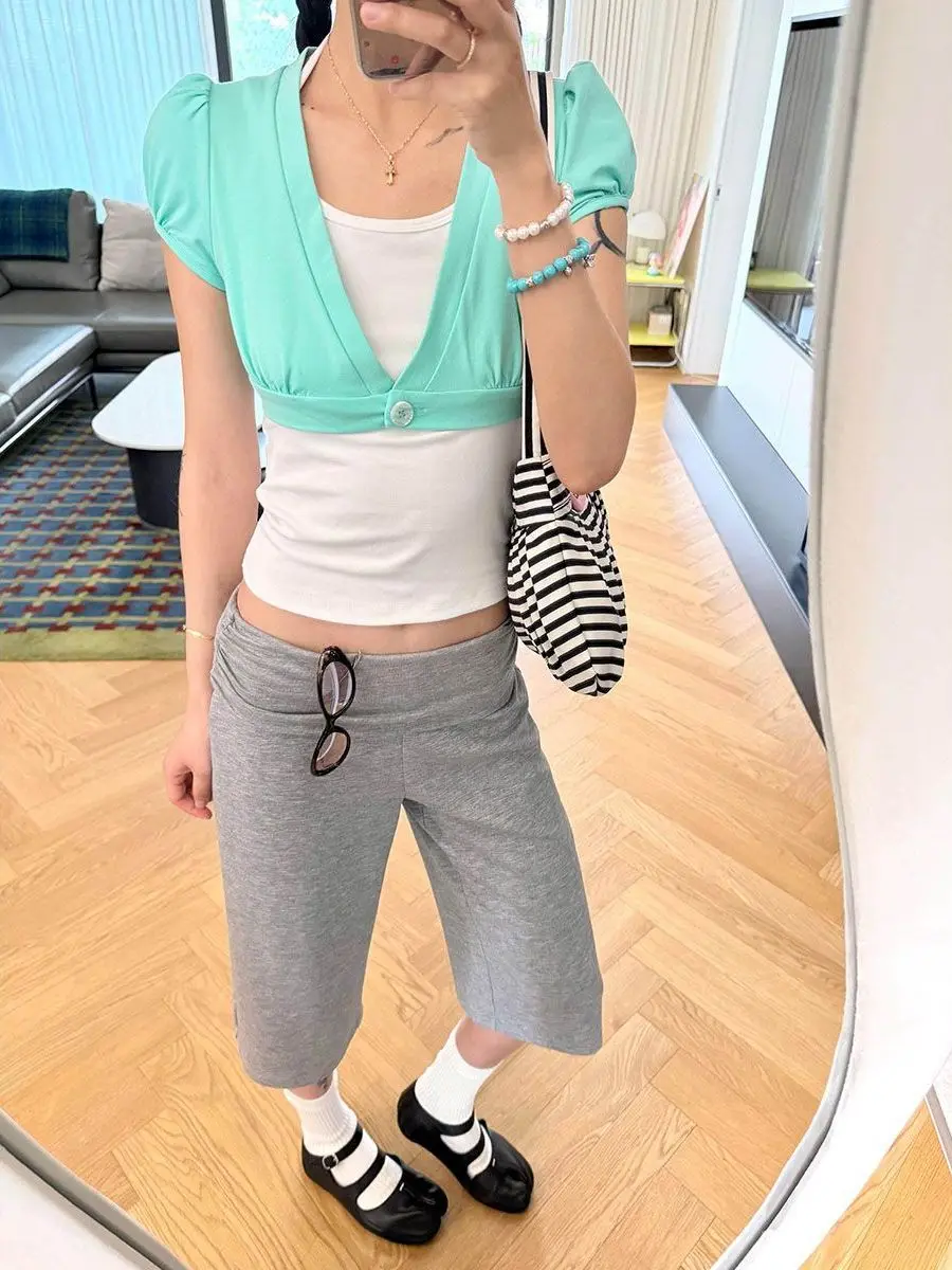 

Retro Dopaamine Short Sleeve Slim Fit Single Button Cardigan Women's Summer Shirt Casual Style V-Neck Bubble Sleeve Top