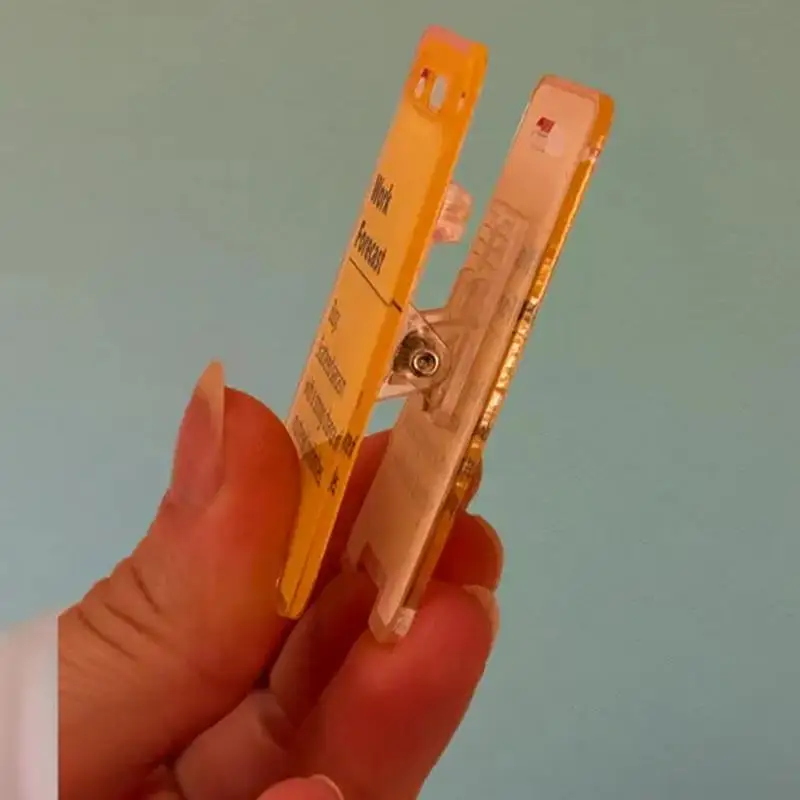 โต๊ะทํางาน Gag ป้ายทํางาน Gag อะคริลิคโต๊ะป้ายเตือนตกแต่งโต๊ะ Memo คลิปผู้ใหญ่อารมณ์ขันเพื่อนร่วมงานเครื่องเขียนสําหรับ