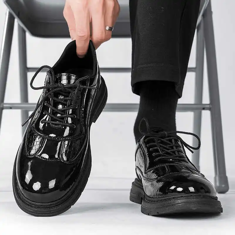 

Round Foot Ceremony Designer Luxury Shoes Men Tennis Cheap Sneakers Men Summer Loafers Sports Technologies Hand Made