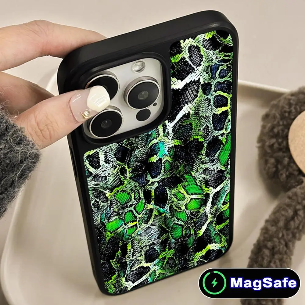 

Чехол для телефона с текстурой змеи для iPhone 17 16 15 14 13 12 11 Air Pro Max Plus, матовая поверхность, цветной, с поддержкой MagSafe