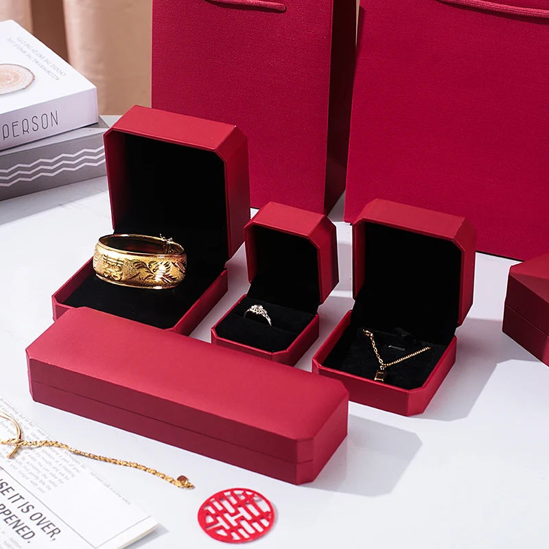 

Quality Wedding Jewelry Storage Case Amazing Red Velvet Ring Earrings Necklace Pendant Bracelet Storage Organizer Gift Box