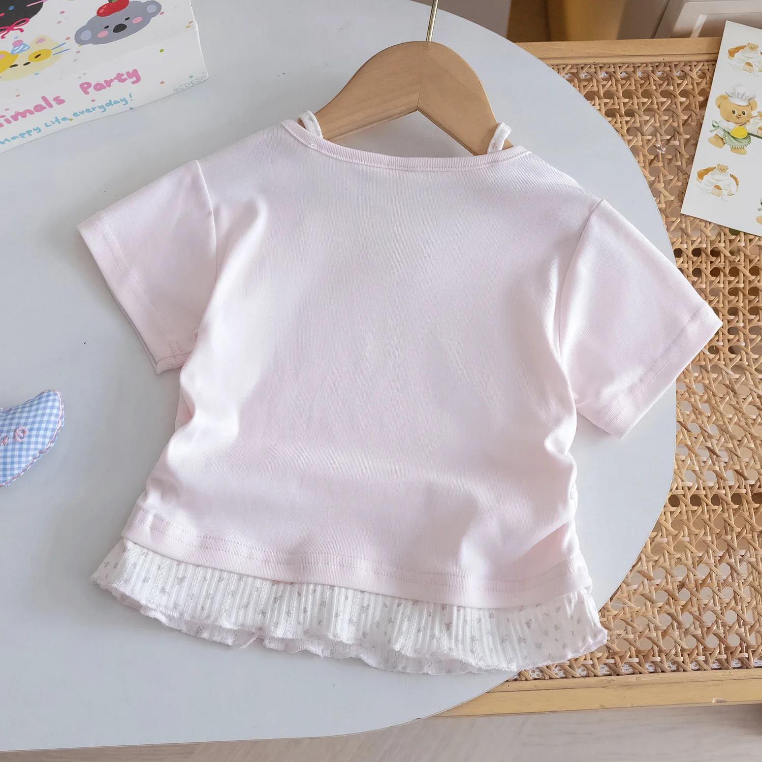 Girls Fashion Fake Two Short Sleeved Cotton Skin Friendly T Shirt Summer New Item for Baby Girls Korean Version Floral Top