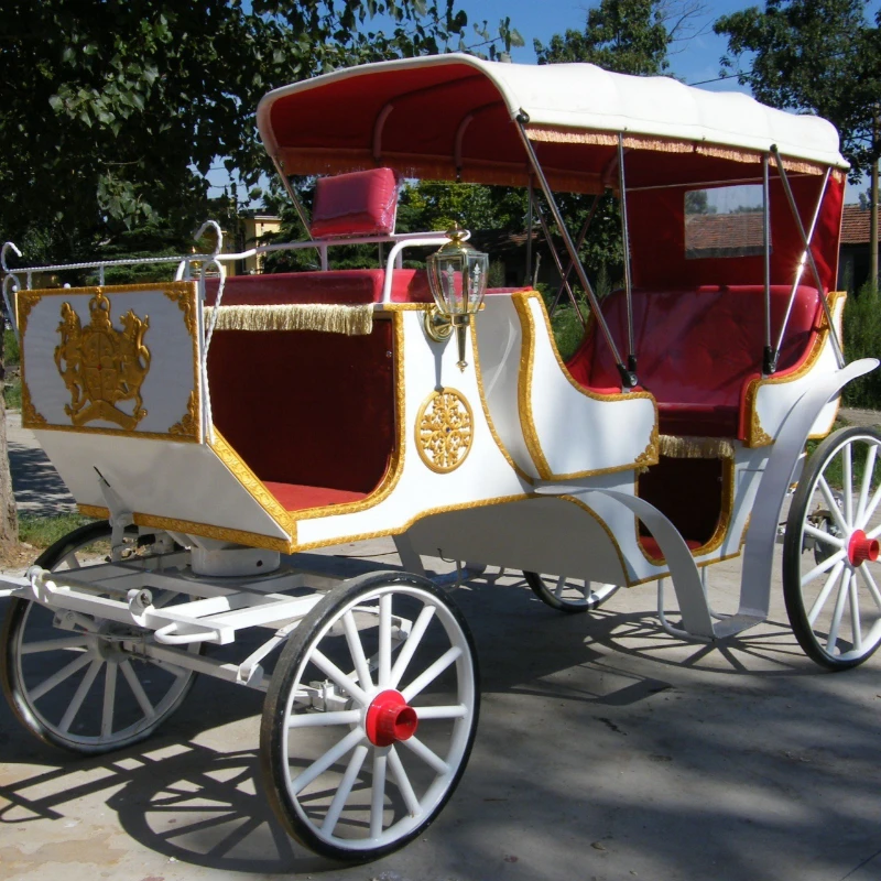 

European-style sightseeing carriage Royal carriage Pumpkin princess horse-drawn carriage