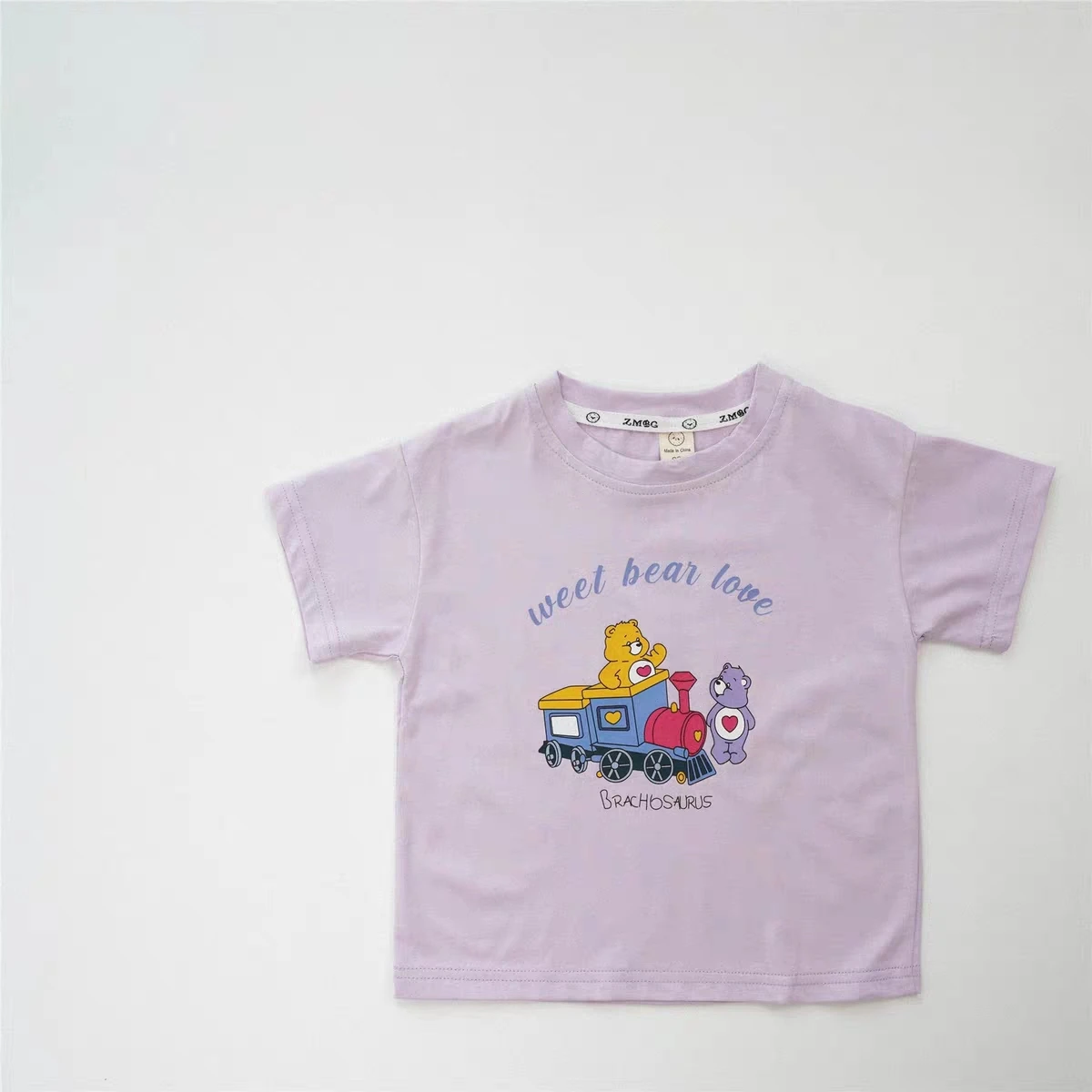 T-shirt da bambina stampata con orsetto carino 2024 nuovo abbigliamento estivo magliette a maniche corte per bambini magliette da ragazza in cotone