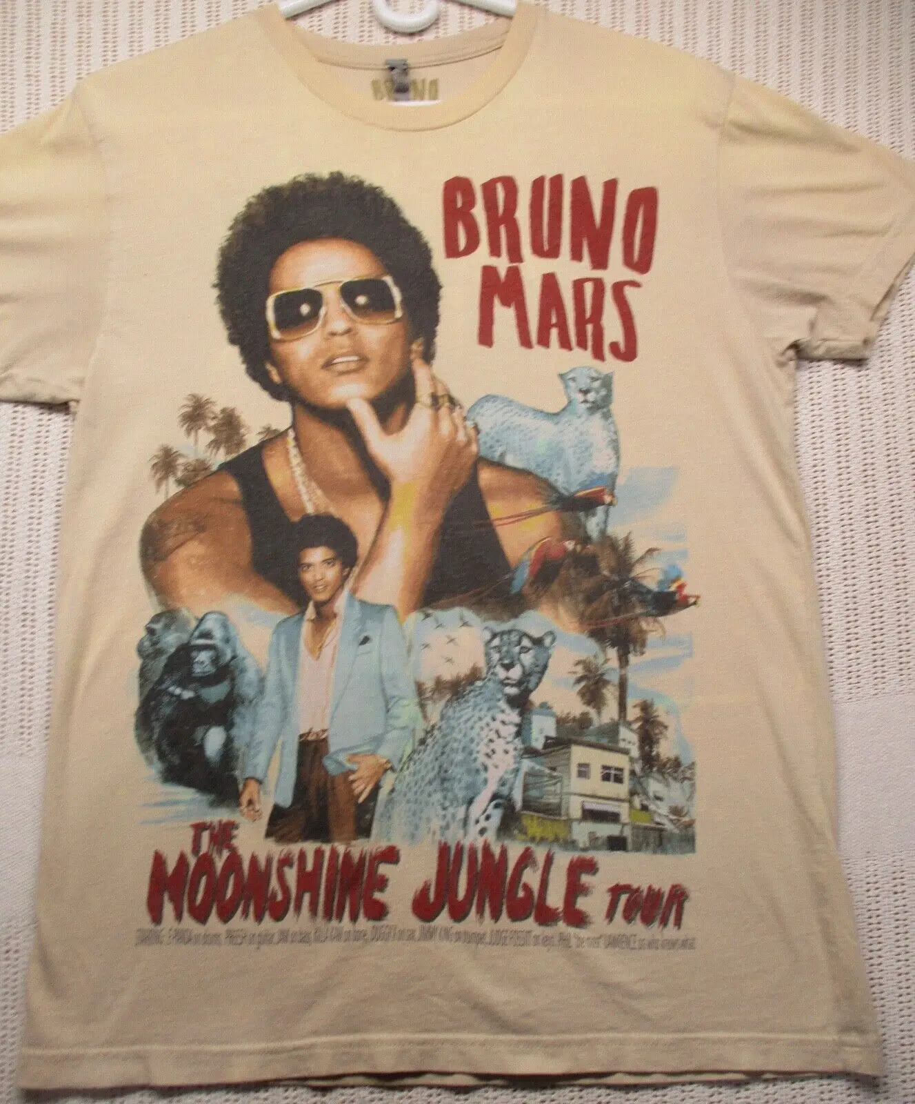 Bruno Mars Moonshine Jungle Tour Tan T-Shirt Size Small Concert Graphic Tee