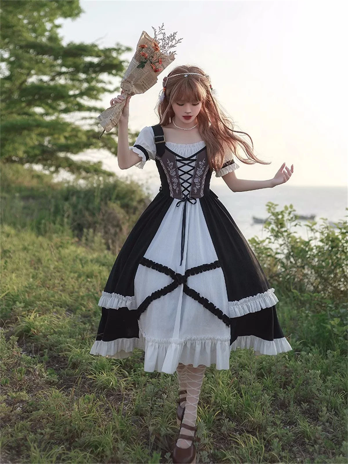 Europa Vintage idyllischen Stil op Lolita Cosplay Mädchen Stickerei Rose Band Tunika elegante Rüschen Puff Ärmel süße Bowknot Kleid