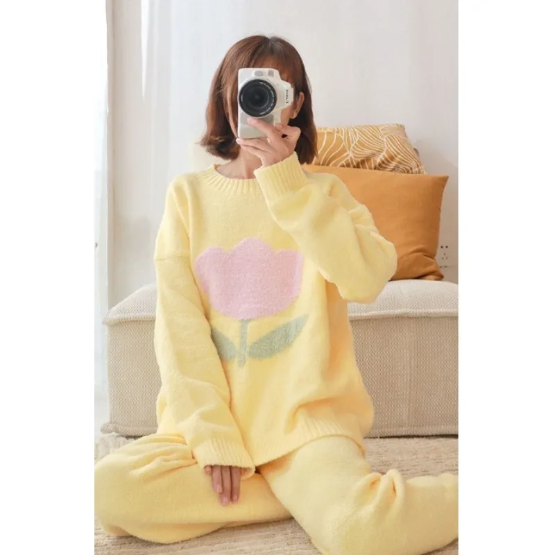 Sweet Tulip Soft Waxy Pajama Lady with Velvet Thickened Autumn/winter Plush Coral Velvet Winter Homewear Set Can Be Worn Outside