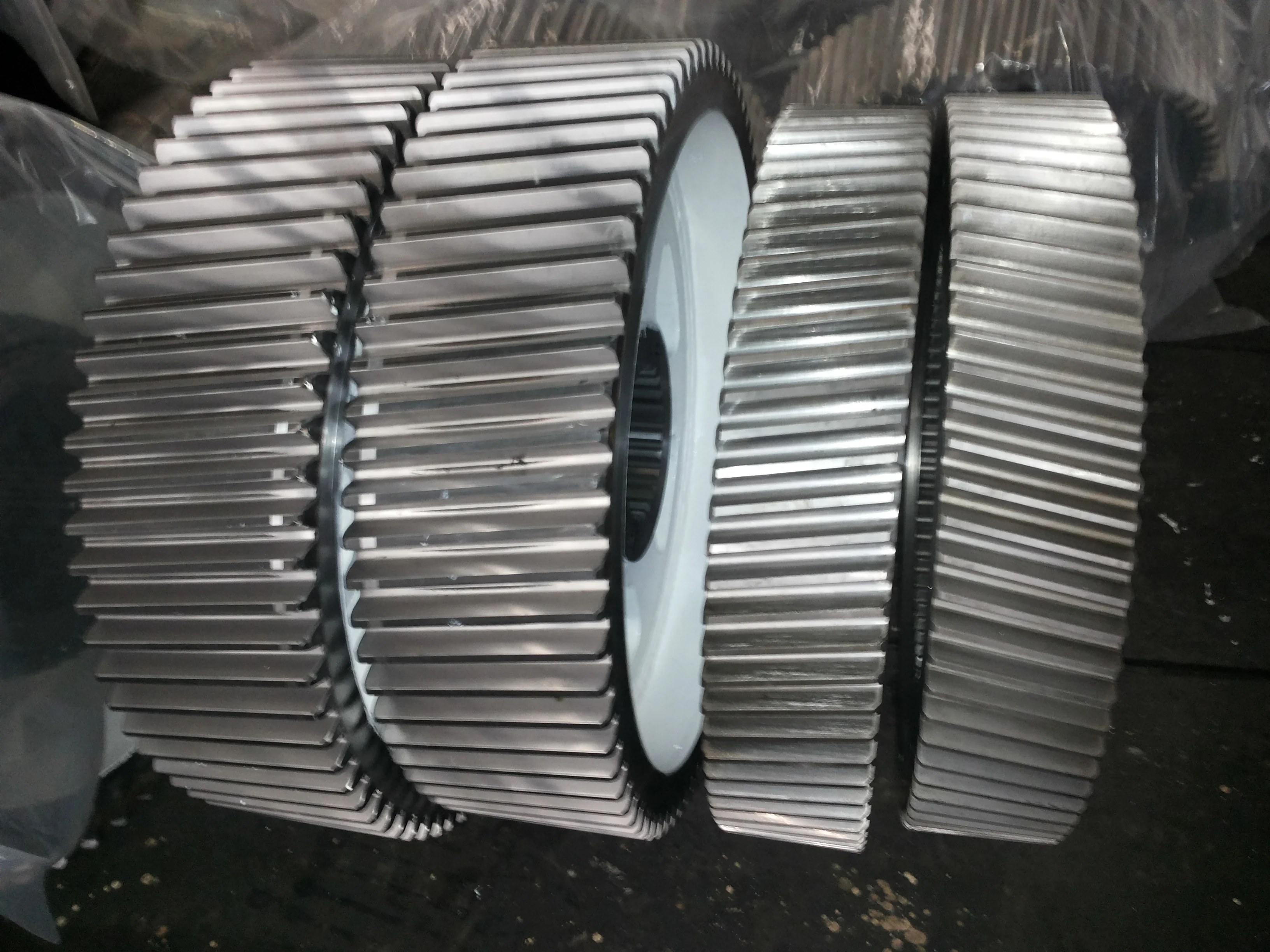 China Manufacturer Custom Large High Precision Helical Gear for Agriculture Machinery