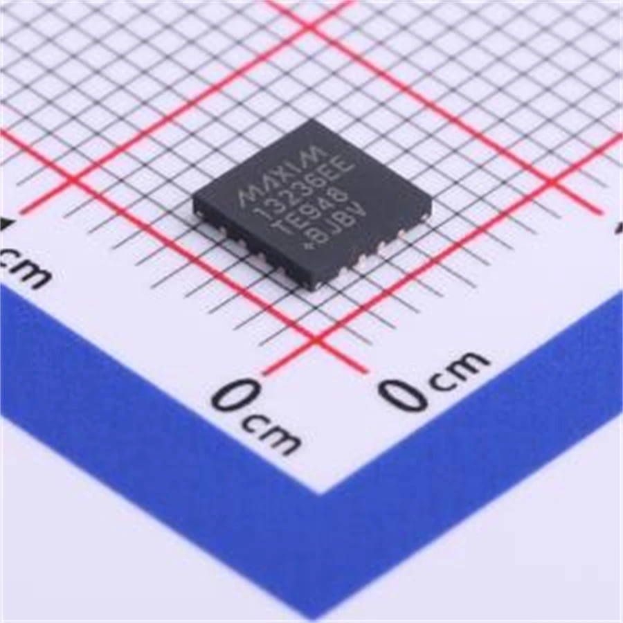 2 PÇS/LOTE MAX13236EETE + T (ICs RS232)