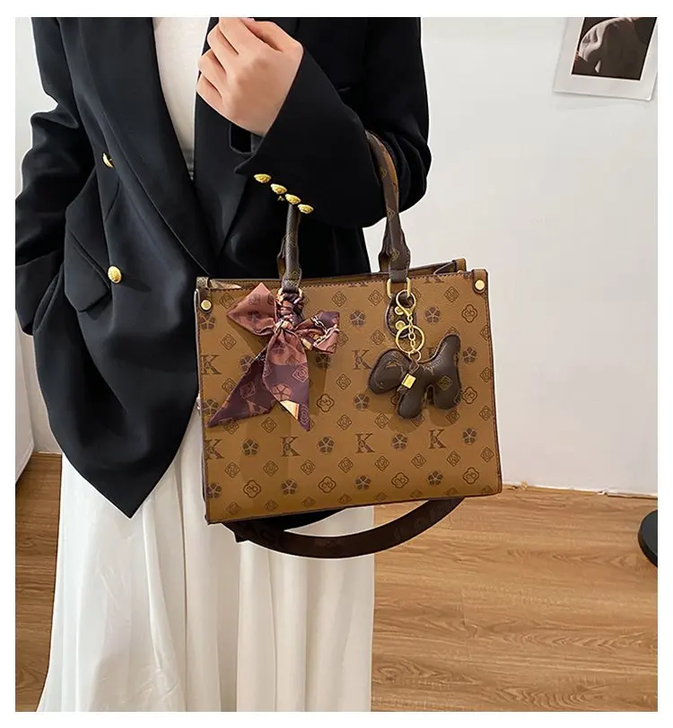 

Новая элитная женская сумка 2026 года: ретро-стиль, универсальная сумка-тоут, вместительная модная сумка через плечо