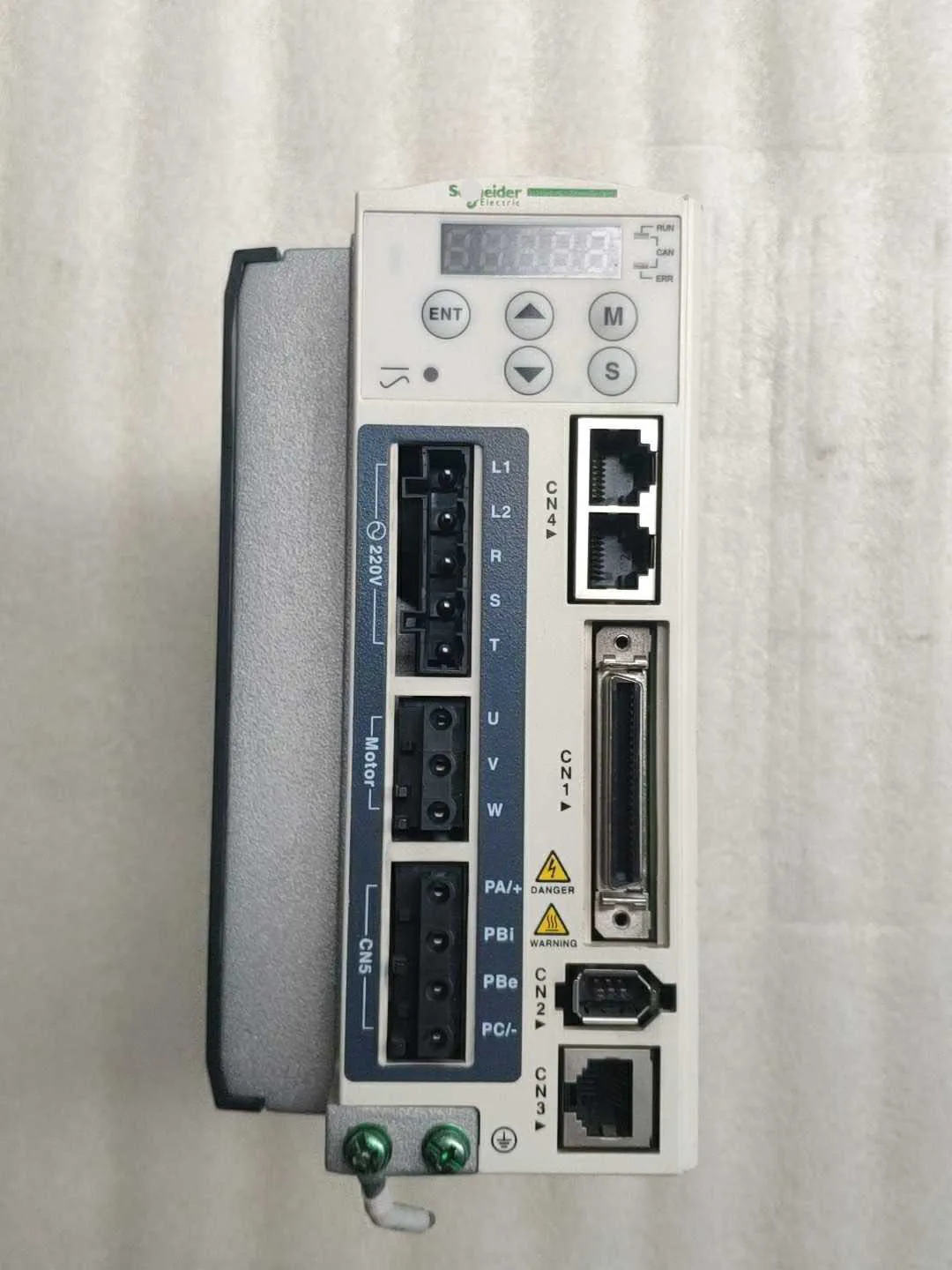 LXM23AU15M3X BCH1303N32A1C Серводвигатель для Schneider