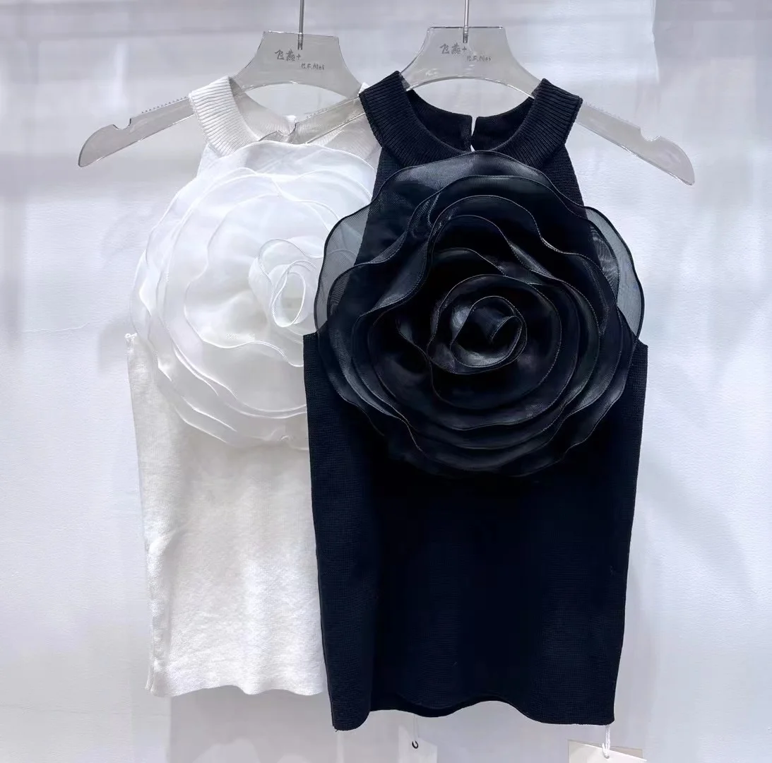 2024 Summer New Arrival Knitwear Sexy Crop Tank Top Femme Black White 3D Flower Sexy Sleeveless Knitted Top Slim Fit Halter Vest