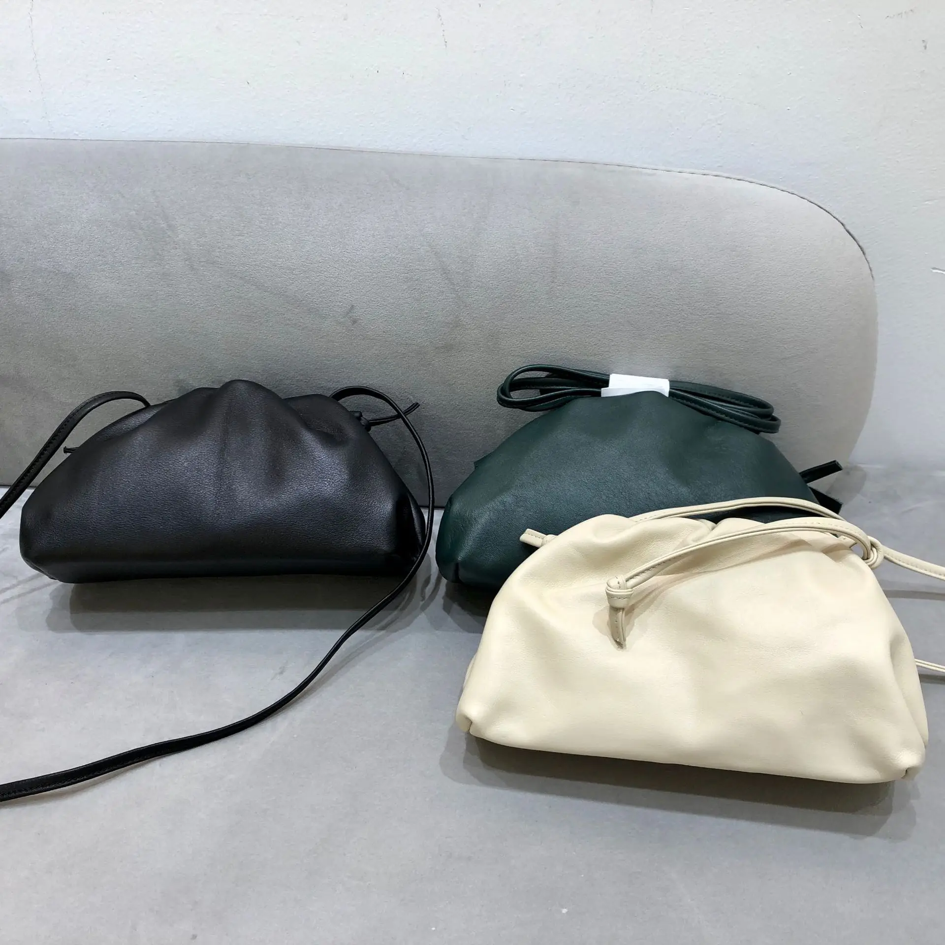 Vintage Leather Head Layer Cowhide Hand Casual Women's Shoulder Bag Crossbody Bag Women's Cloud Bag